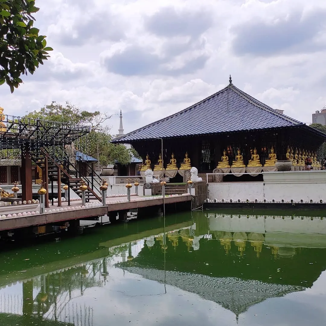 seema malakaya temple in colombo