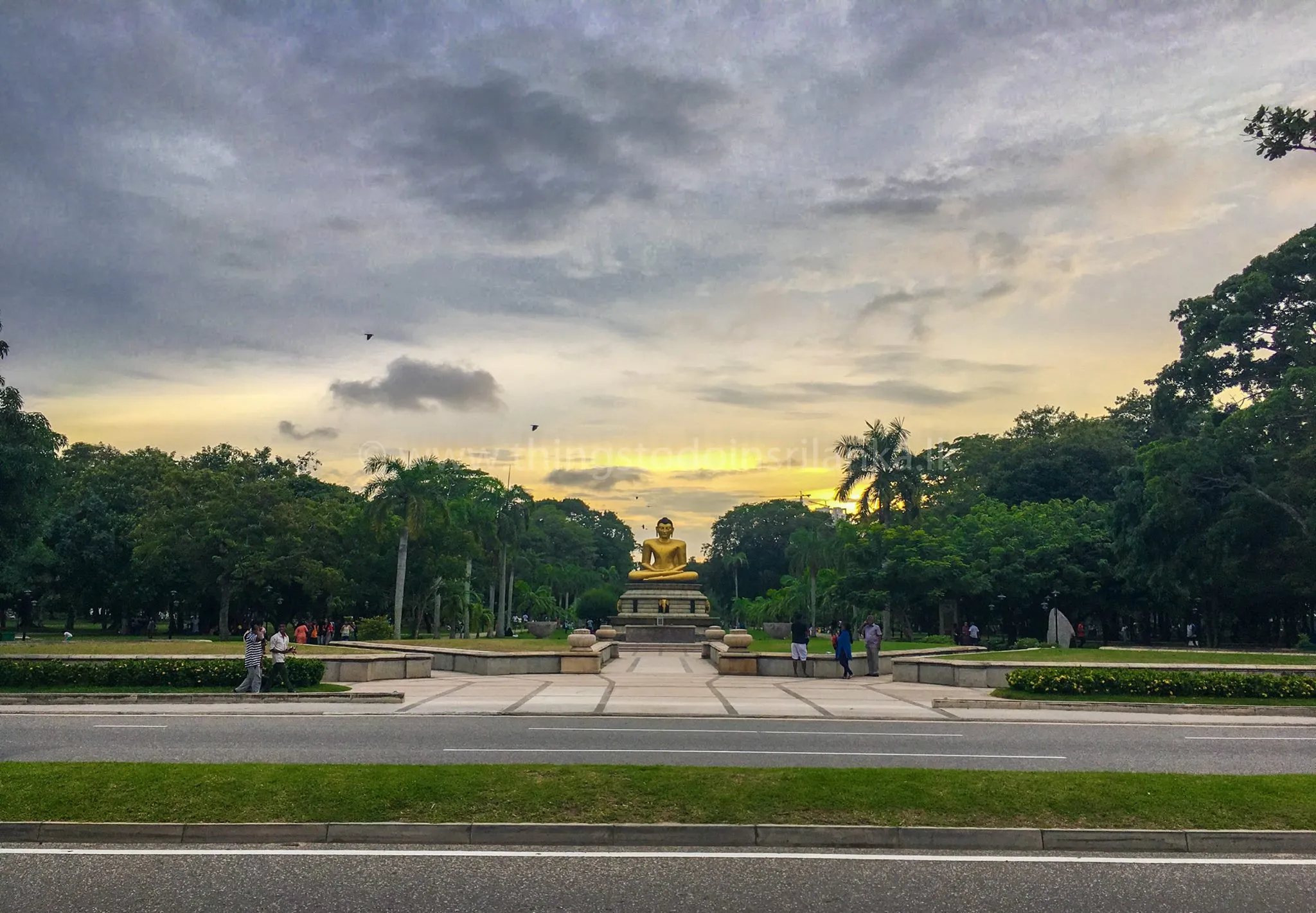 viharamahadevi park in colombo