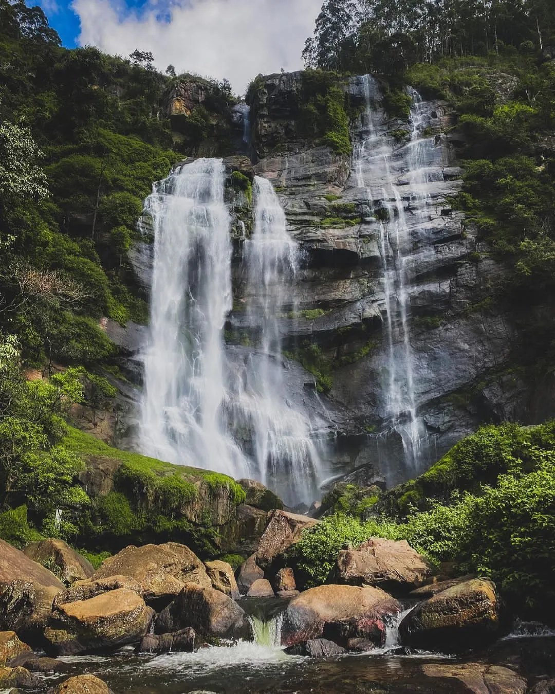 bomburu ella waterfall in nuwara eliya, Sri Lanka