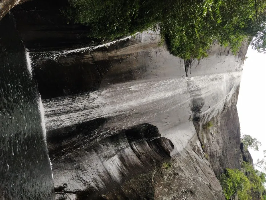 Lanka Ella waterfall