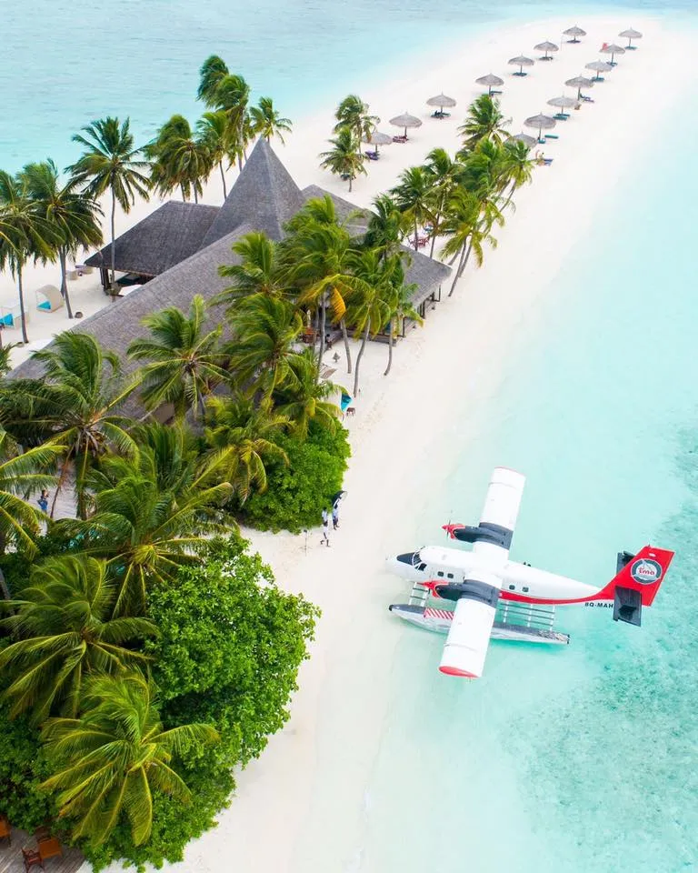 Veligandu Island Beach in maldives
