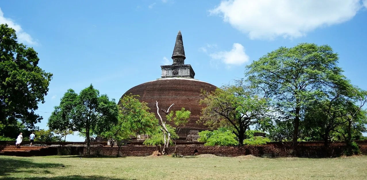 9 Amazing Places To Visit Polonnaruwa, Sri Lanka