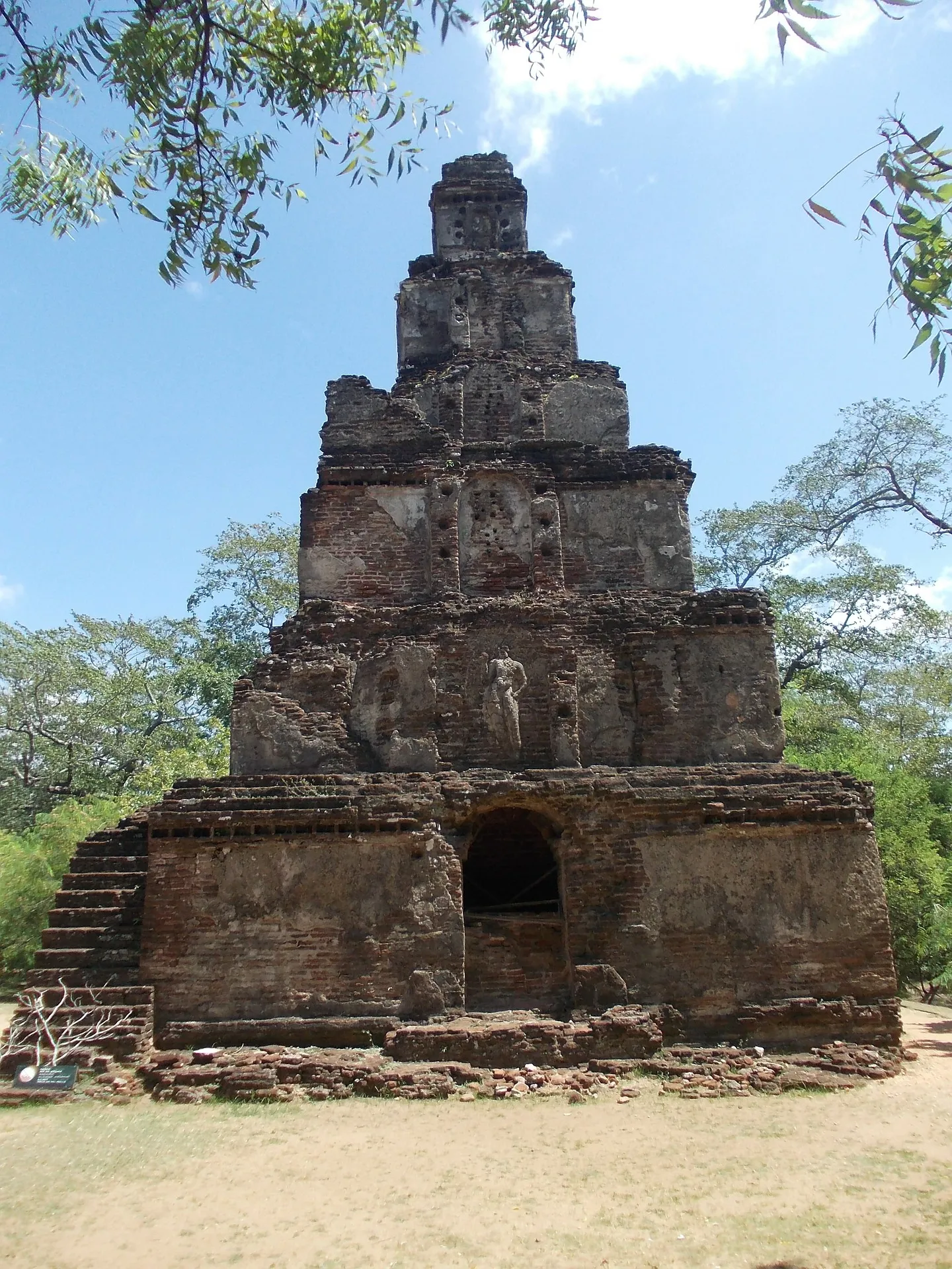 Shiva Dewalaya No.2 in Polonnaruwa