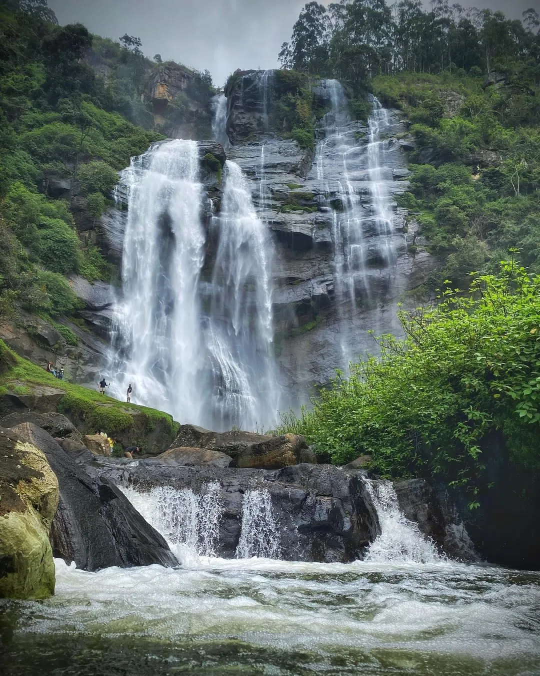 bomburu ella waterfall in nuwara eliya