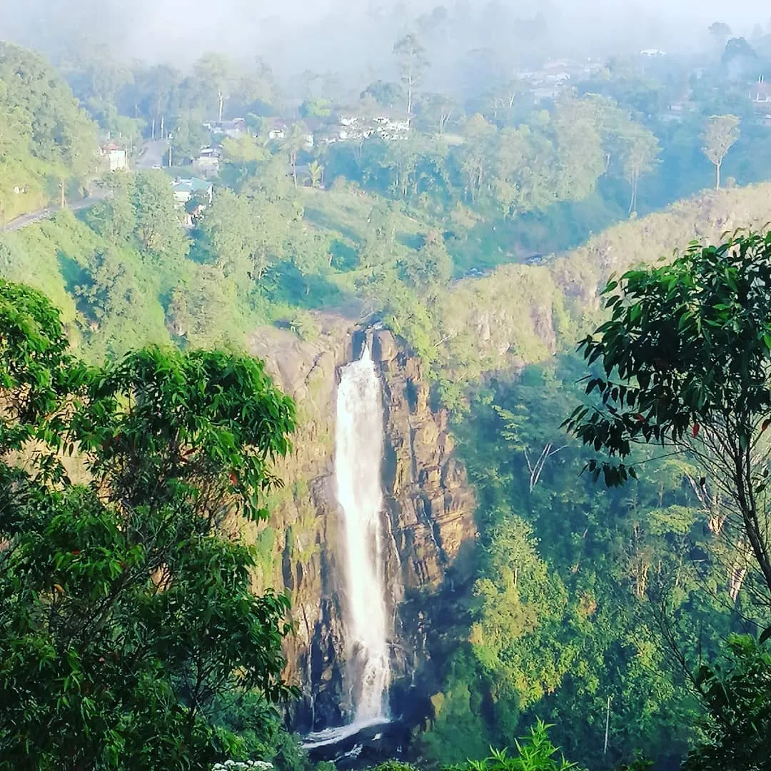 Devon waterfall nuwaraeliya