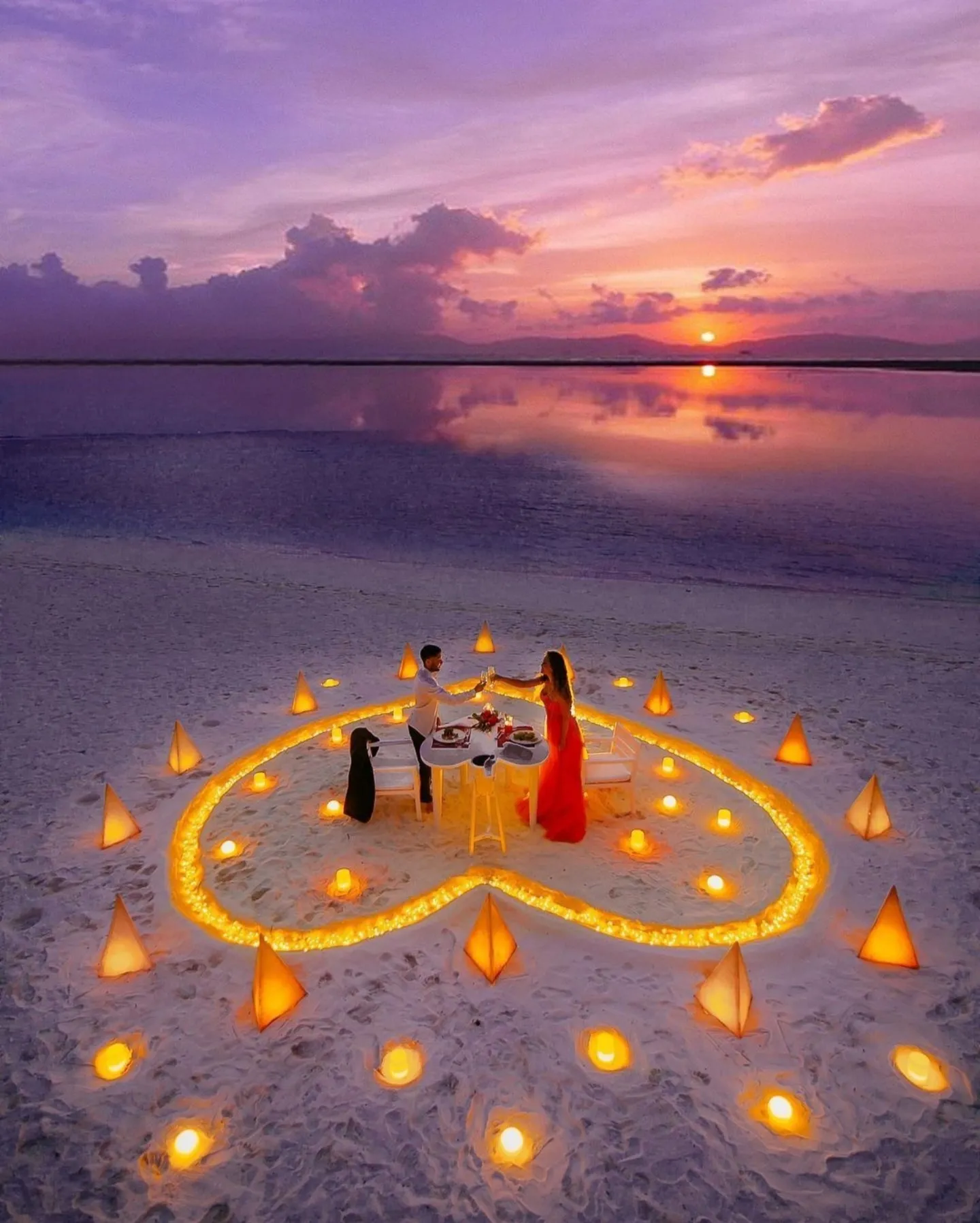 Romantic beach dinner