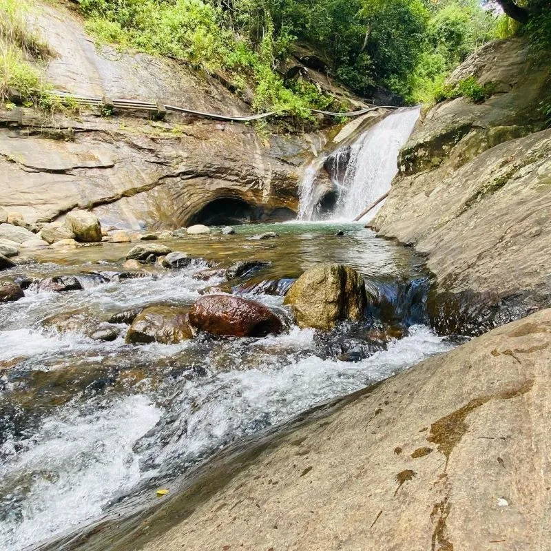 Bambarakiri Ella in Riverston, Sri Lanka